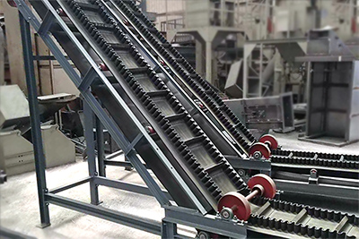 DJ大傾（qīng）角皮帶輸送機